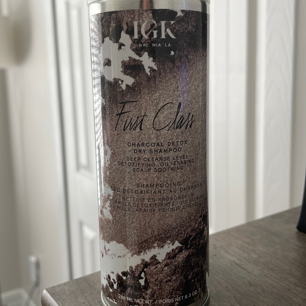 IGK First Class Dry Shampoo